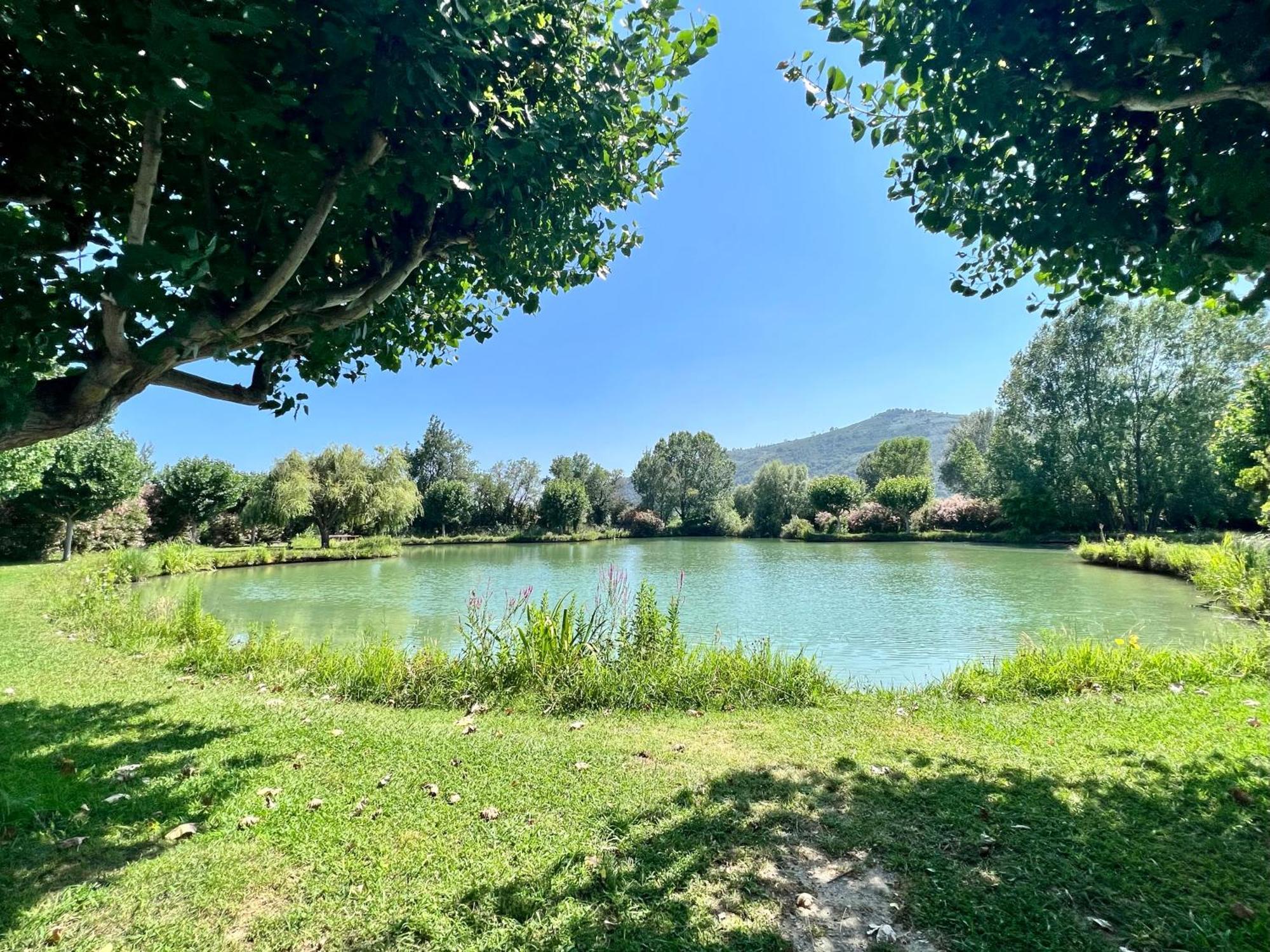 Domaine Du Lac De La Vallee La Roquette-sur-Siagne Exterior foto