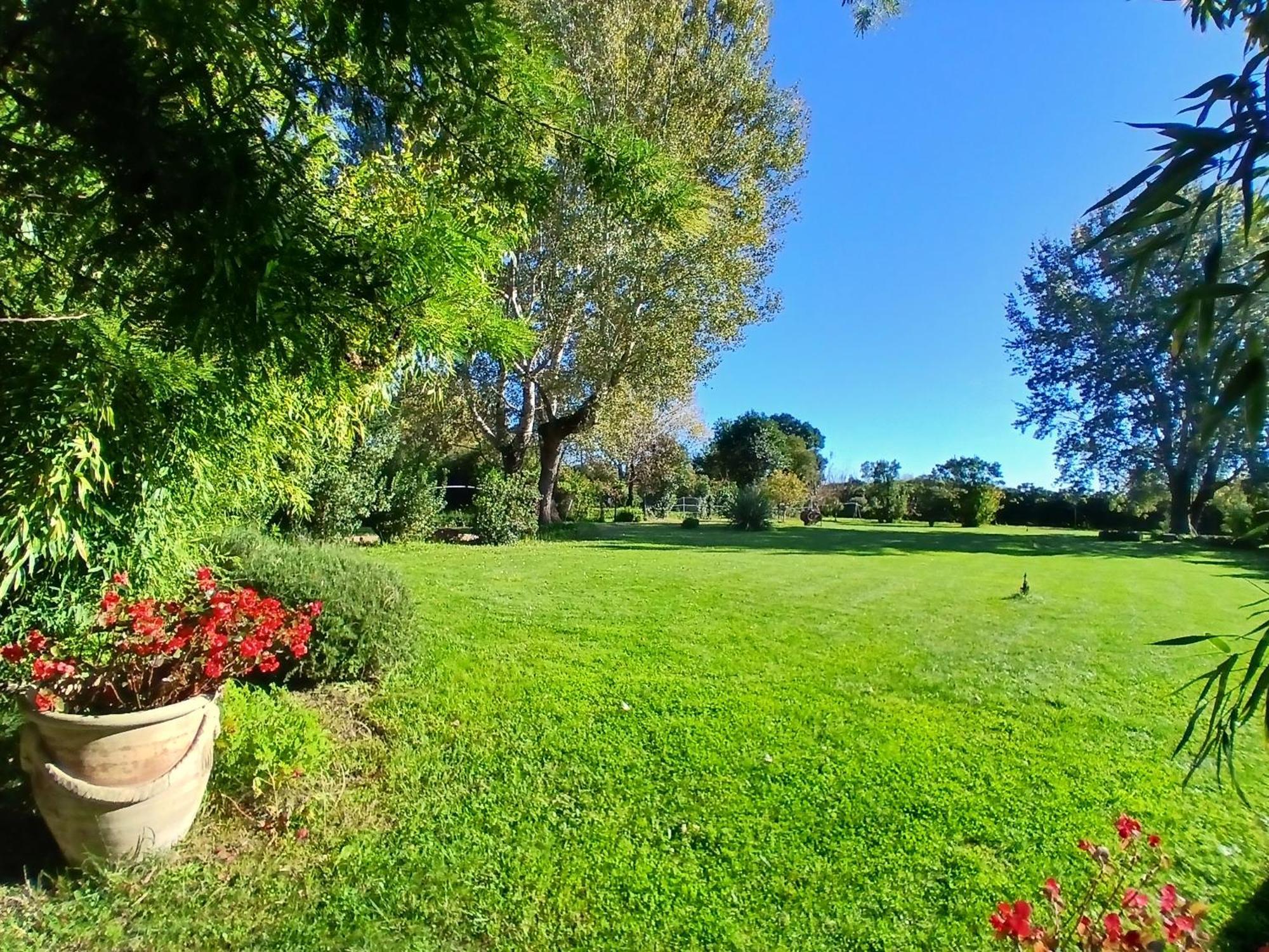 Domaine Du Lac De La Vallee La Roquette-sur-Siagne Exterior foto